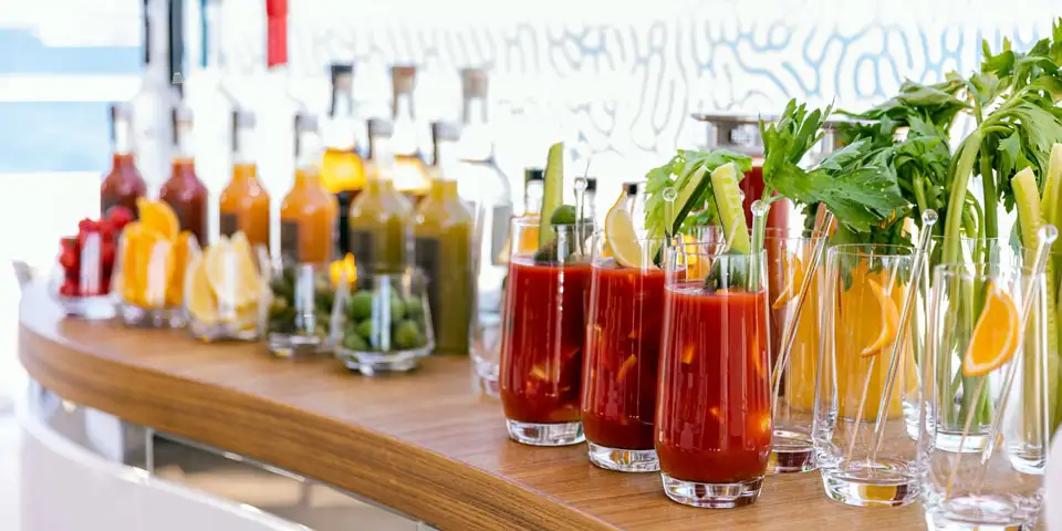 Top Beverages and Mocktails to Try on an Evening Yacht Ride